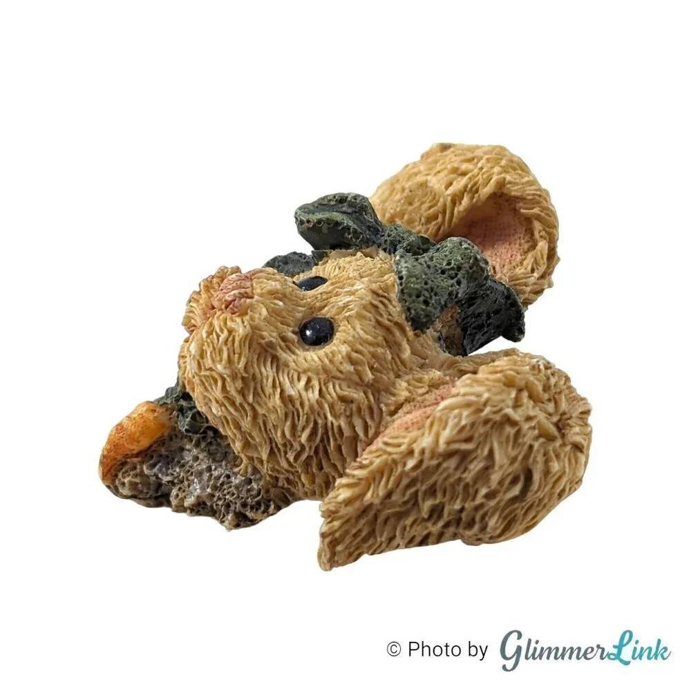Vintage Amelia Bunny Rabbit Hare Boyds Bearwear & Friends Resin Brooch